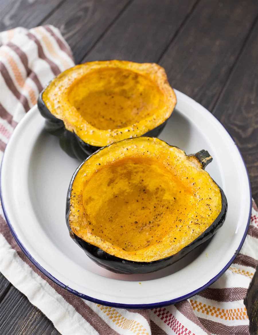 How to Cook Acorn Squash in the Microwave