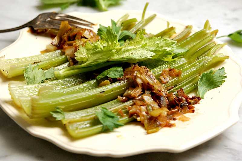 Grilling celery: a unique twist