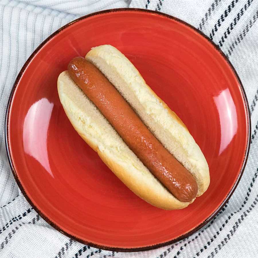 Tips for cooking the perfect hotdog in the microwave