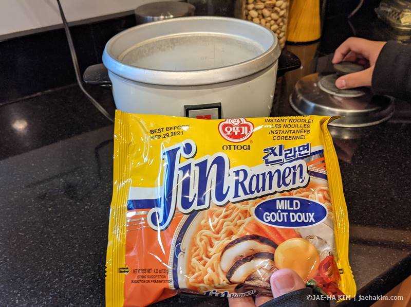 Cooking Ramen in a Rice Cooker: A Surprising Alternative