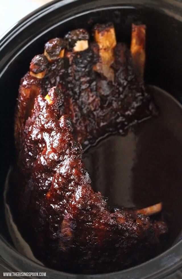 Cooking the ribs in the slow cooker