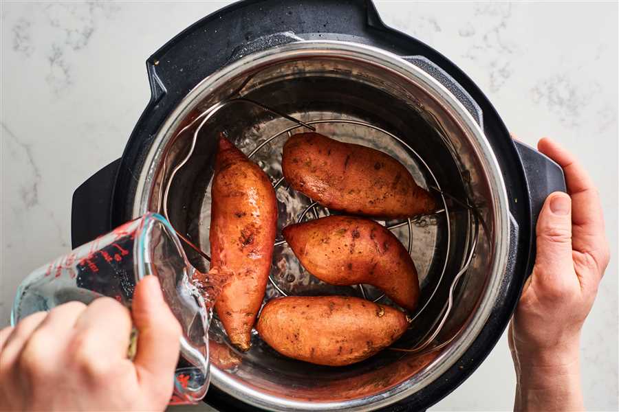 Choosing and washing sweet potatoes