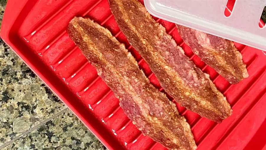 The Benefits of Cooking Turkey Bacon in the Microwave