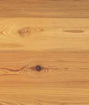 Potential risks of cooking with pine wood