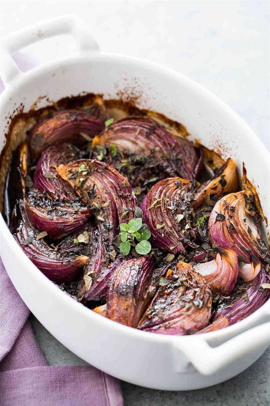 Red Onion as a Flavorful Addition to Salads