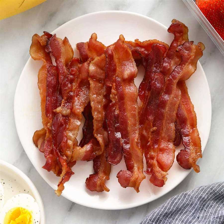How to Microwave Cooked Bacon